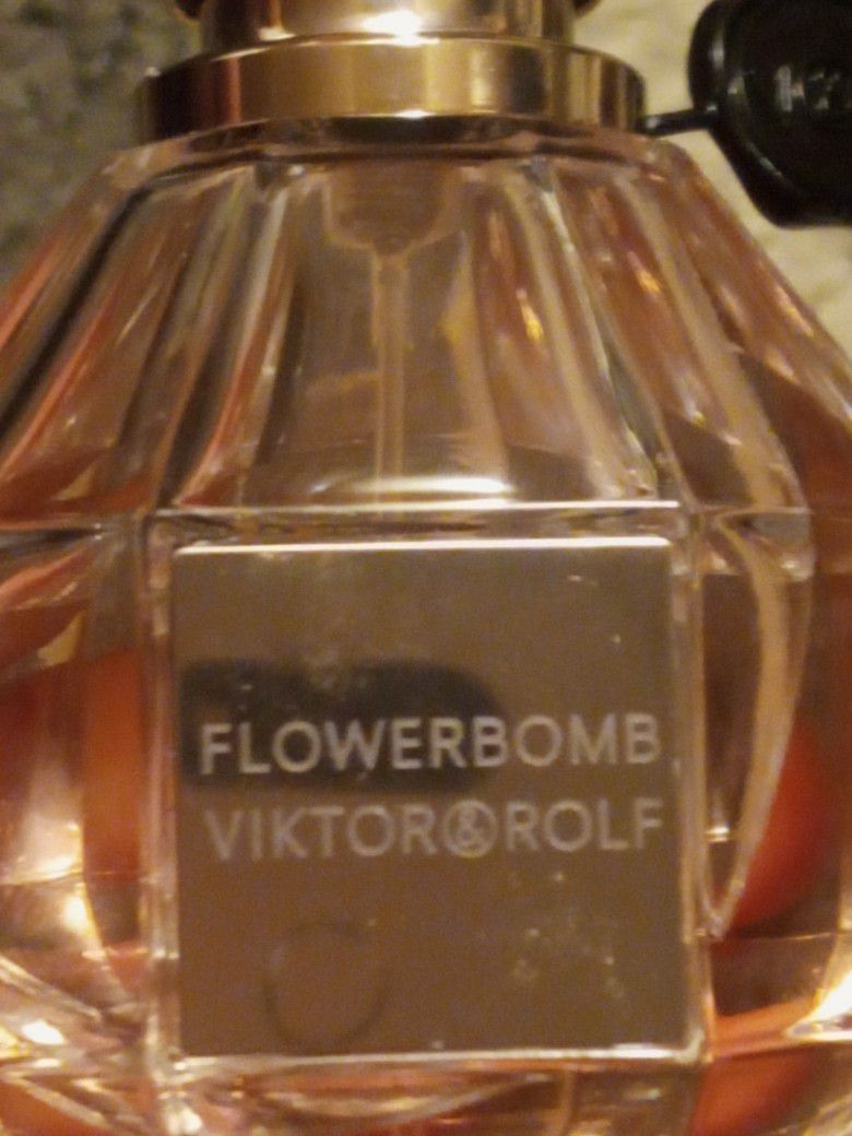 Flowerbomb Perfume