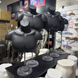 Countertop mannequin form display