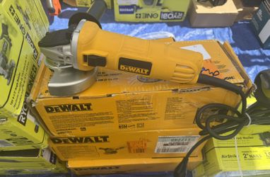 DEWALT 7 Amp 4.5 in. Small Corded Angle Grinder with 1-Touch Guard