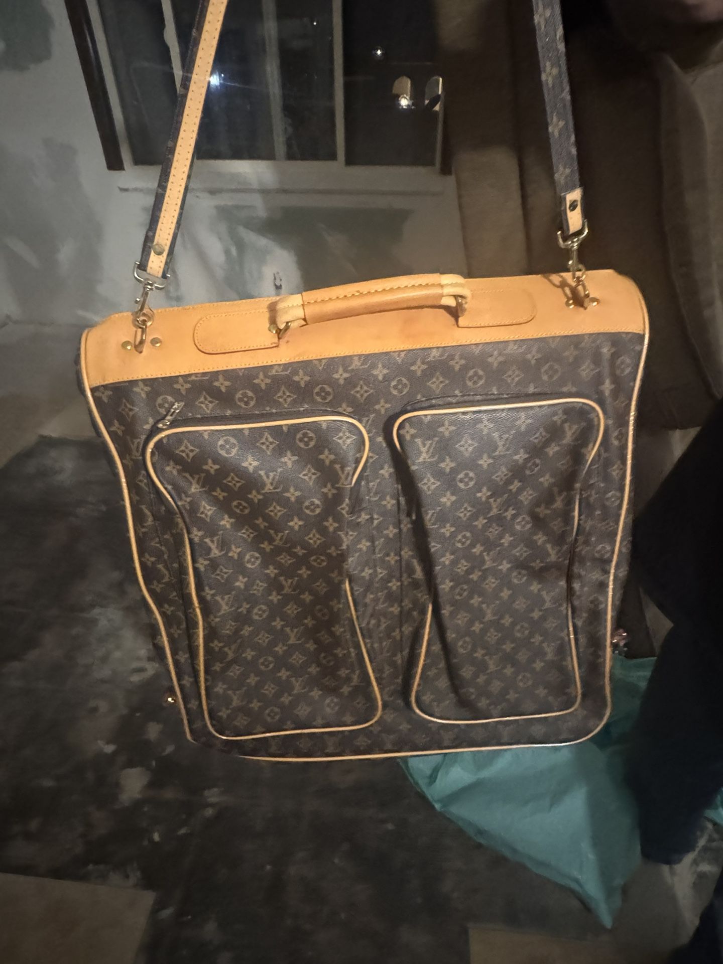 Louis Vuitton 
