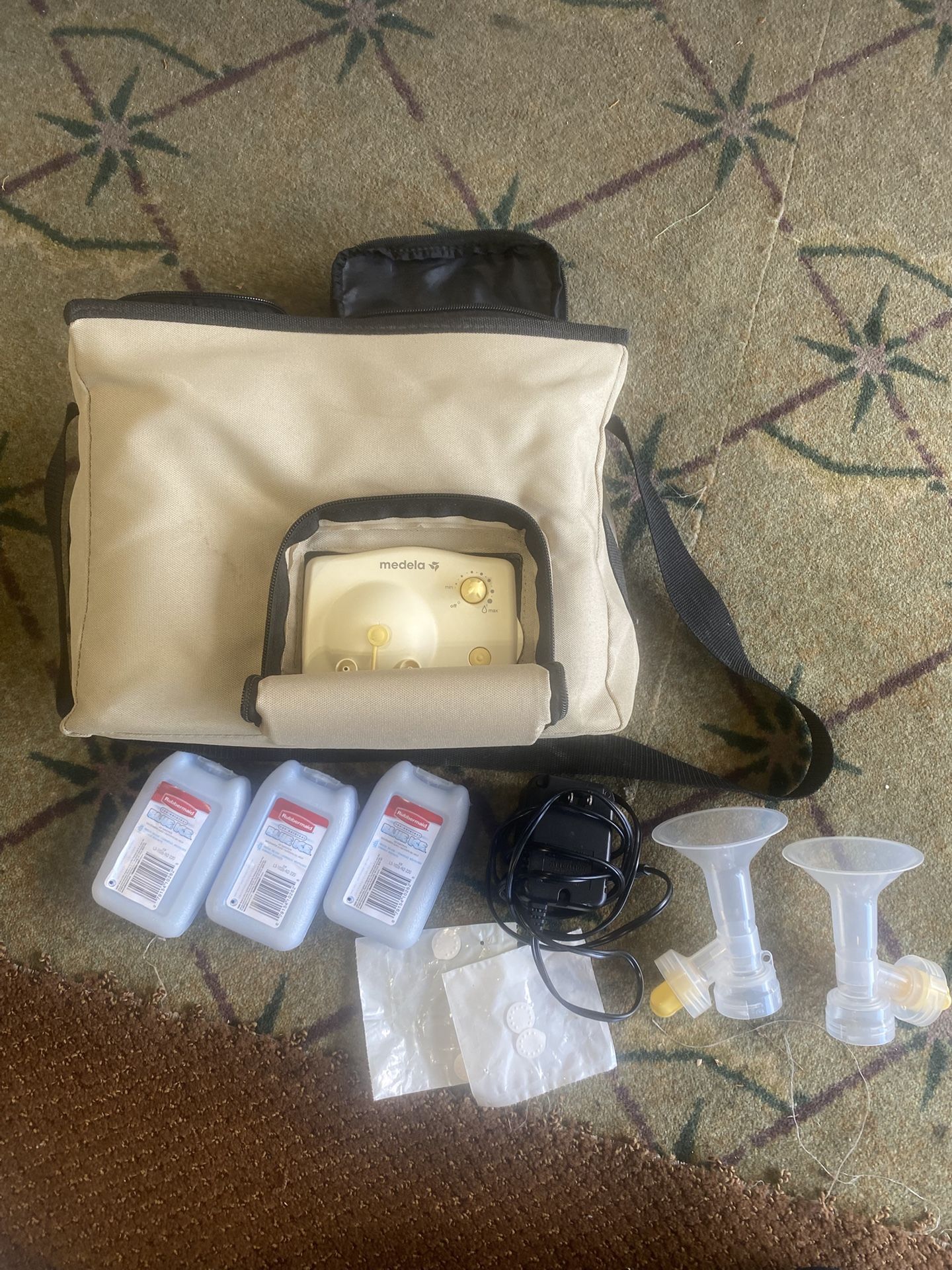 Modela Breast Pump