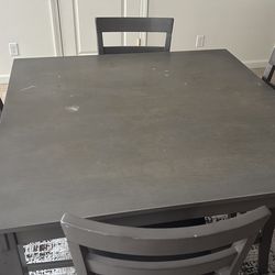 Kitchen Table with 4 chairs