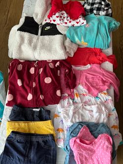 Girl clothing like new bundles 15 outfits for $10