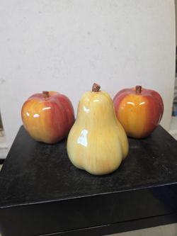 Ceramic fruit