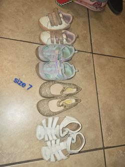 Girl shoes size 7