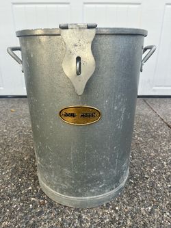 Metal dog food container