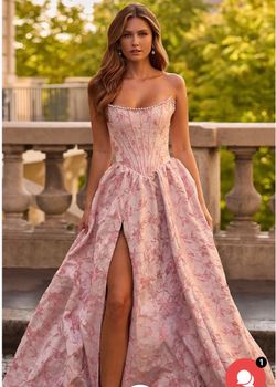 Sherri Hill Prom Dress size 4