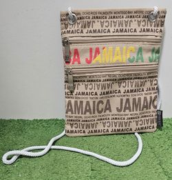 Passport Bag Robin Ruth Print Jamaica 
Great condition 
Pls see all pictures for details 
7'