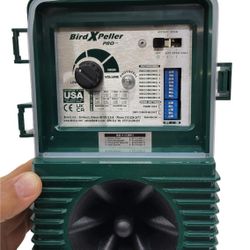 BirdXPeller PRO Electronic Bird Repeller Version WP, Many Birds Species, Covers 1 Acre.