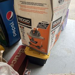 9 gal Ridgid Wet/Dry shop vac
