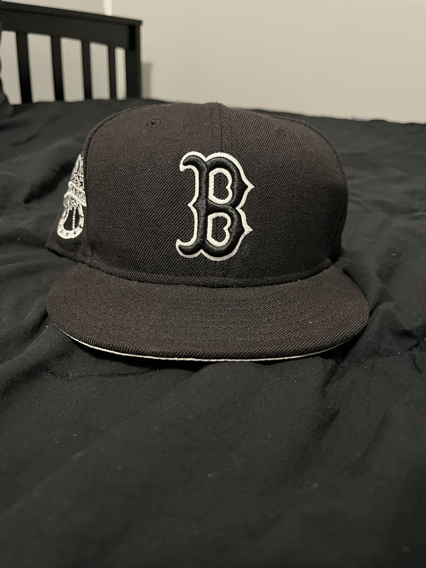 Men’s Boston Red Sox Fitted Hat (Size 7 3/4)