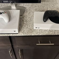Xbox S And Xbox 360 For Sale Both For $75 I Need To Sell Tonight 
