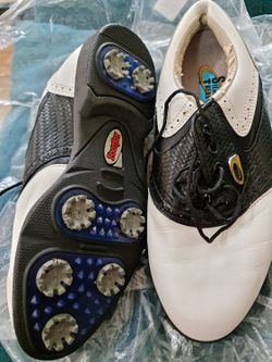 Golf Shoes With Spikes- Women's 6W