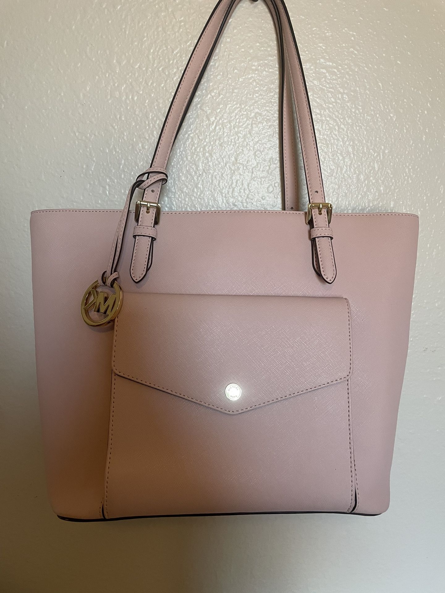 Michael Kors Bedford Medium Logo Tote Bag NEW for Sale in Phoenix, AZ -  OfferUp