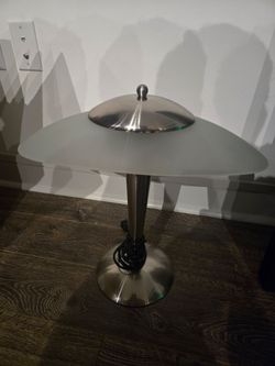 Desk lamp