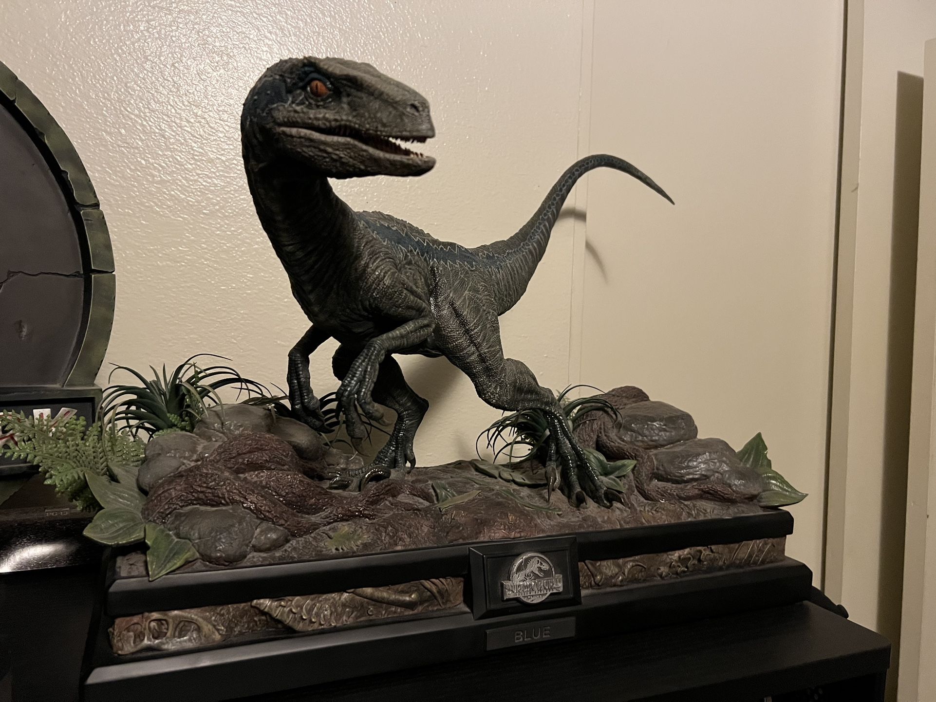 Prime 1 Studios Blue Velociraptor 1/6 Scale From Jurassic World Fallen Kingdom