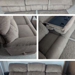 La-Z-boy Dual Reclining Sofa with center Console