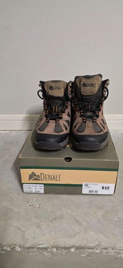 9 1/2  mens boots