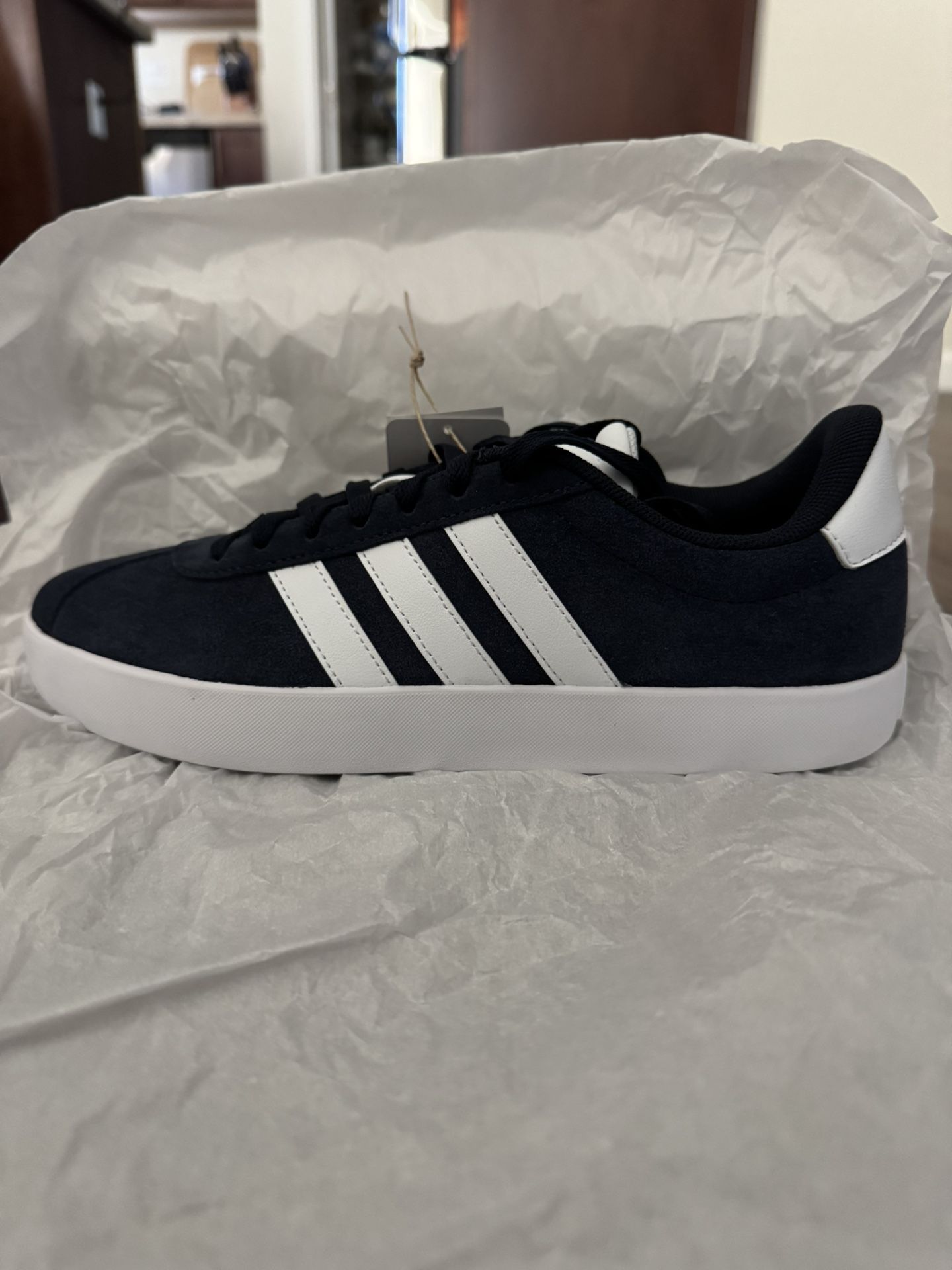 Adidas VL Court 3.0 Brand New Size 8
