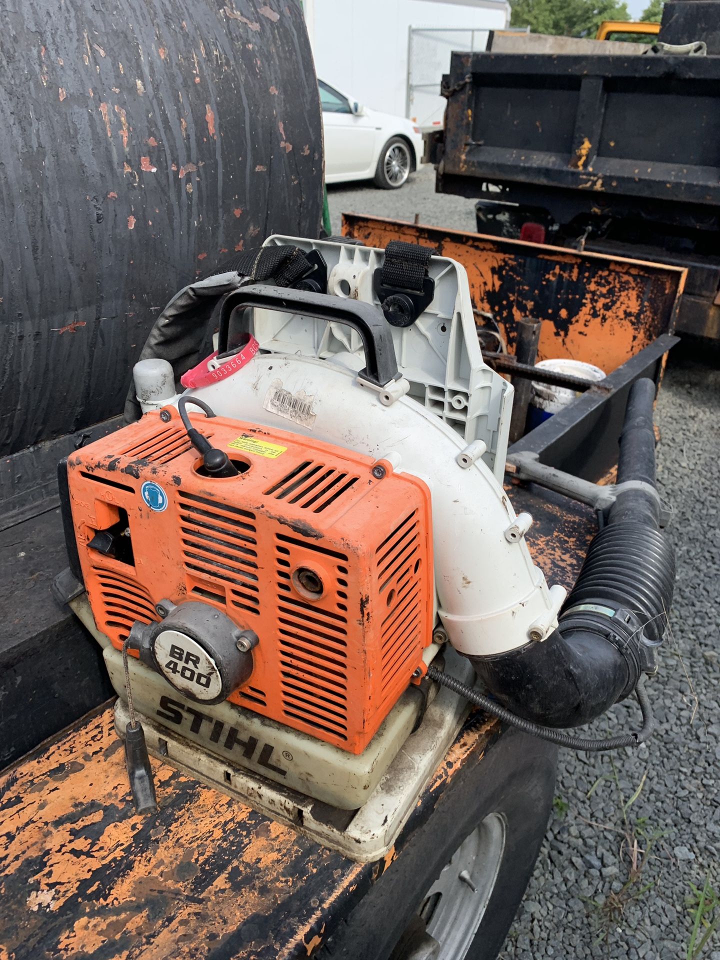 BR400 STIHL blower I don’t know what’s wrong with it. It does start but it turns off it self.