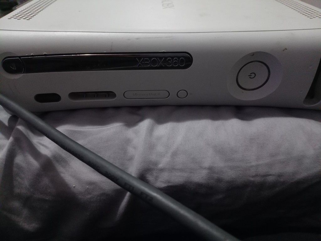 Xbox 360 Good Condition Comes With All Wires