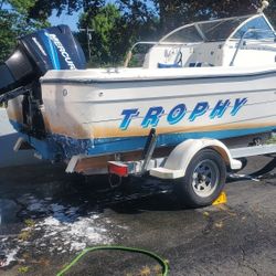 1998 & 2005 Throphy Bayliner