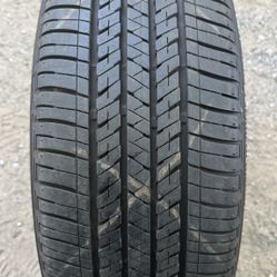 Bridgestone 225/55/18  (1) Tire