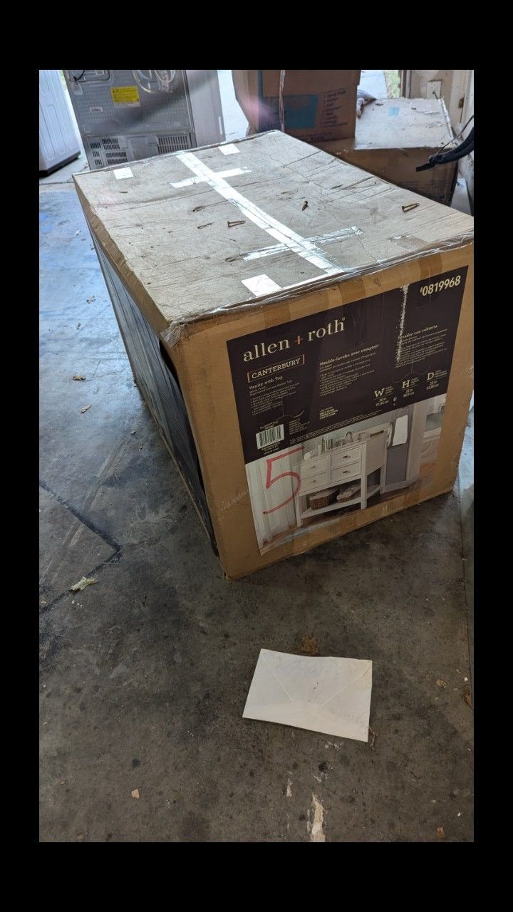 allen + roth Canterbury 36-in White Undermount Single Sink Bathroom Vanity with Carrara Engineered Marble Top