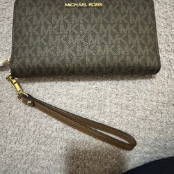 Michael Kors Wallet New With tags
