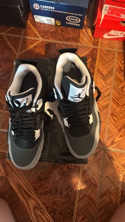 Men’s new size 9.5 $200 obo