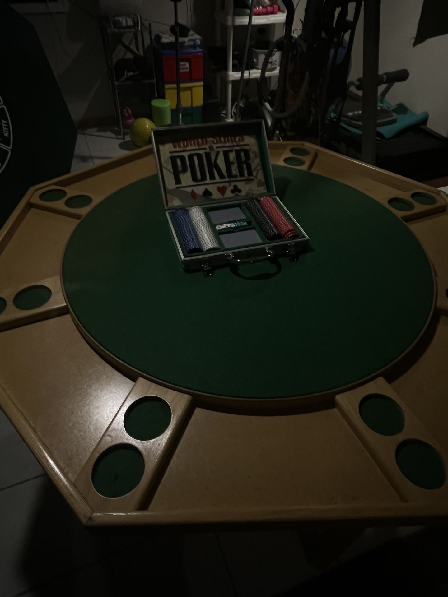 Poker Table