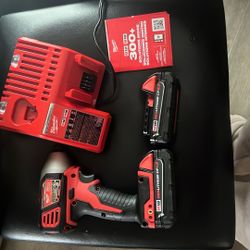 Milwaukee M18  Impact Driver Starer Kit