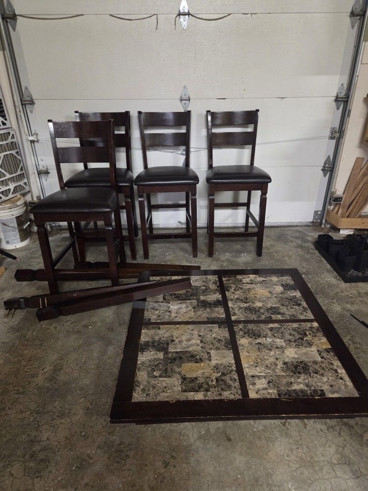 Kitchen Table With 4 Chairs
