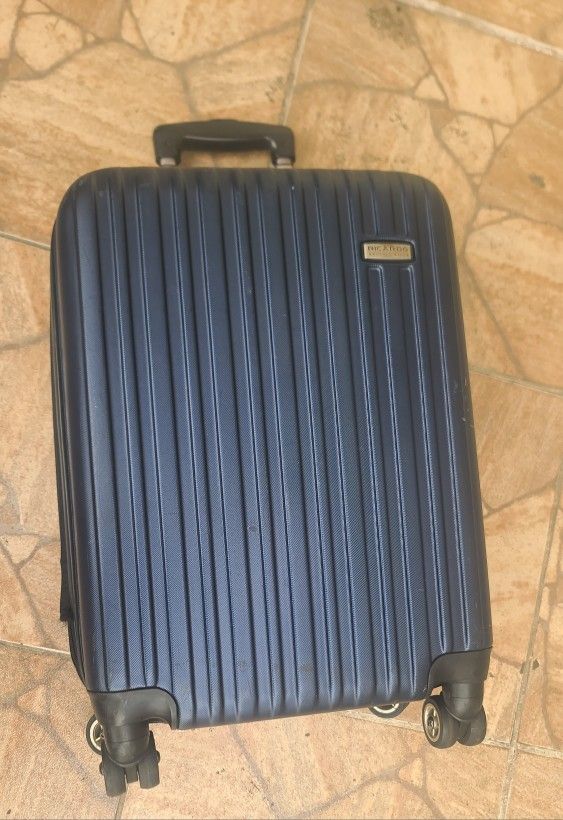 Carry On Luggage 4 Wheels, Lightweight, Expandable