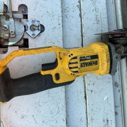 DEWALT GRINDER