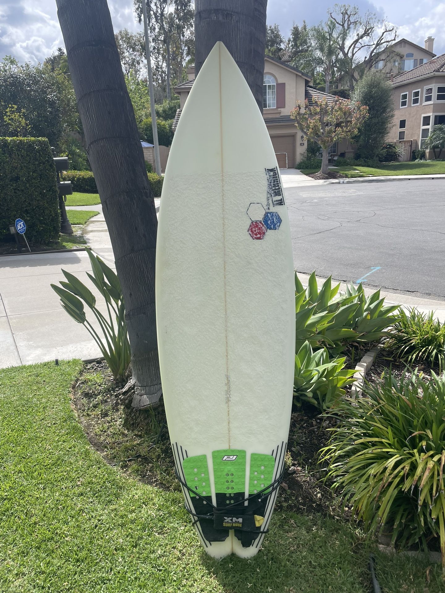 6’3” Channel Islands Rocket 9 Great Condition Includes Fins