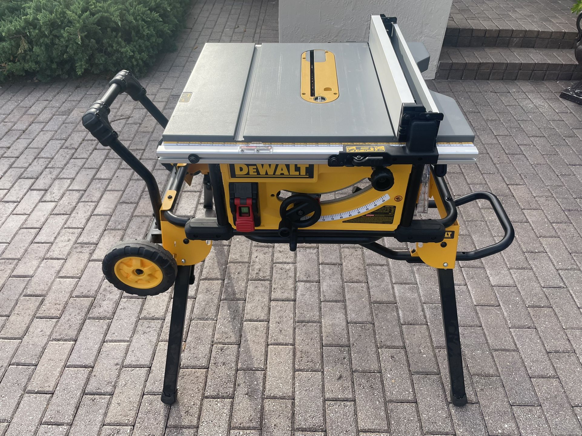 Dewalt dwe7491 Table Saw and Mobil Base