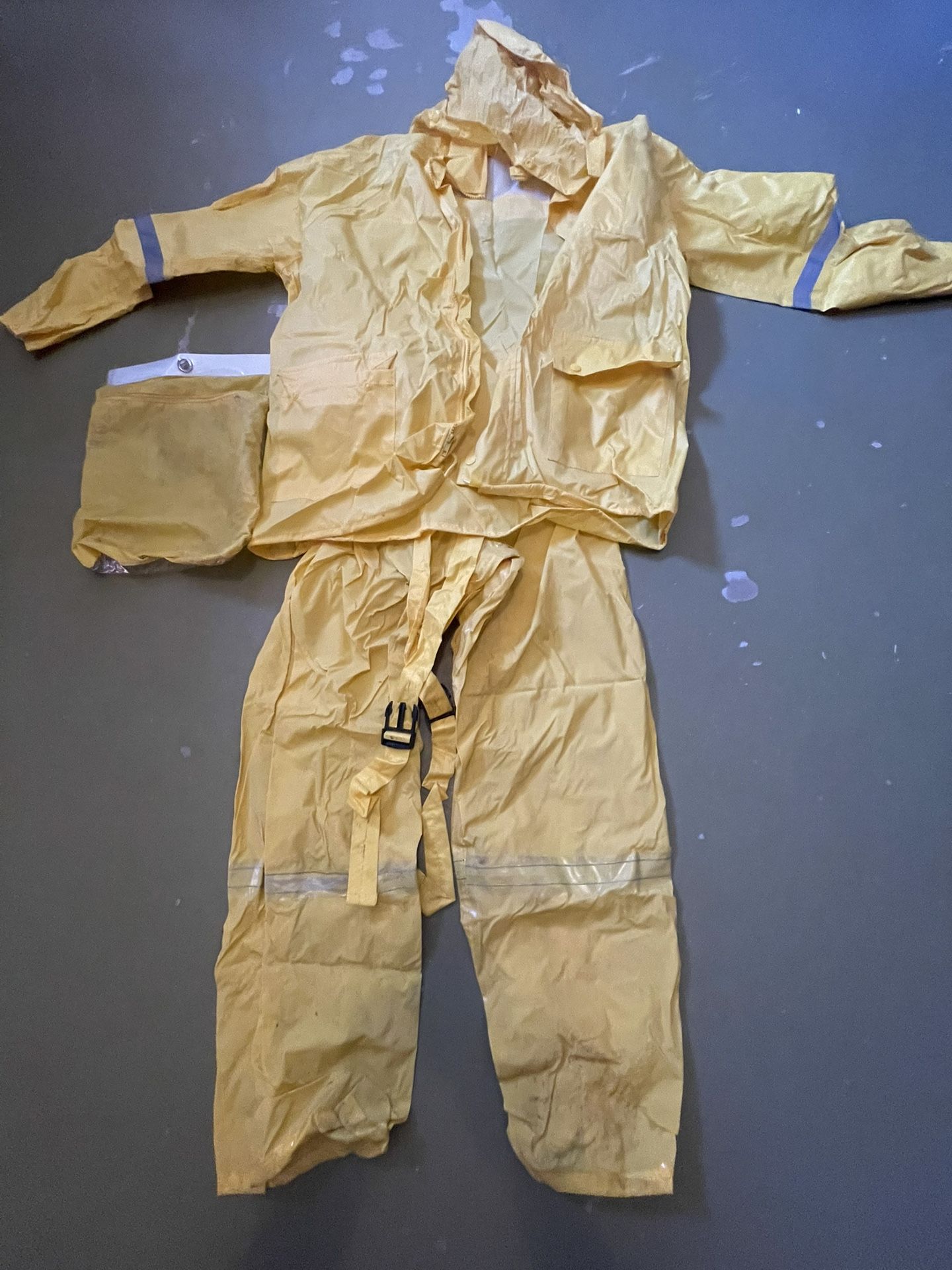 Men's Large Yellow Waterproof 170T Polyester Rain Suit (3-Piece)