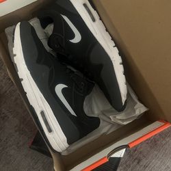 Women’s Nike Lunarglide size 8.5