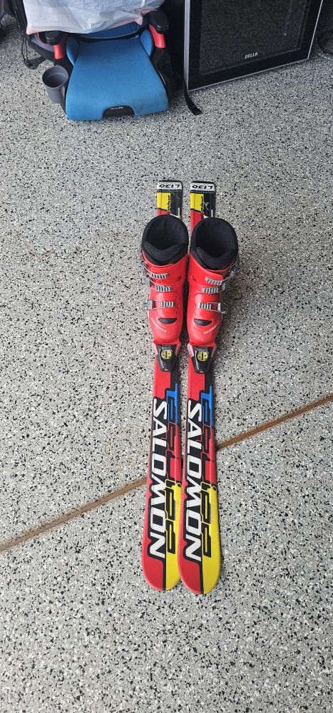 Salomon Kid Ski+Boots 225mm / 130cm Lenght