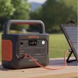 2000W Output/4000W Peak Solar Generator 1000 Plus Expandable Push Button Start Battery LiFePO4 100W Solar Panels