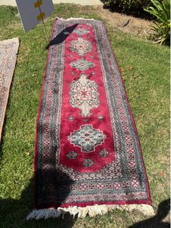 Beautiful Persian rug/runner
