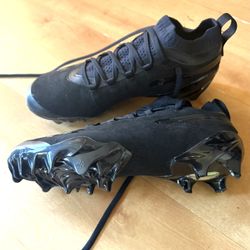 Under Armor Black Cleats