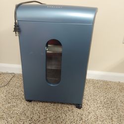 Embassy 14-Sheet Micro-Cut Paper Shredder. 