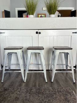 Barstools 24in height