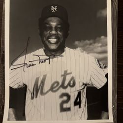 Willie Mays Signed Photograph Mets #24