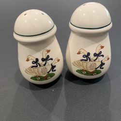 SET OF MARMALADE JUMBO GEESE SALT&PEPPER SHAKER
