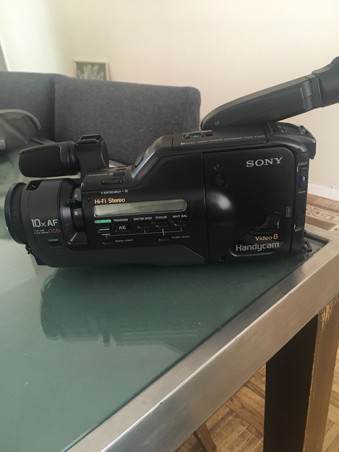 Sony Video 8 Video Camera CCD-F555