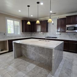 Kitchen Countertop Installation & Slab Fabrication