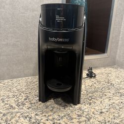 Baby Brezza Formula Pro Advanced WiFi Formula